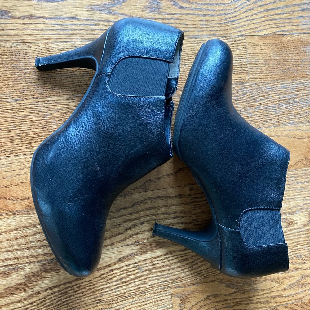 Me Too black leather spike heel ankle boots